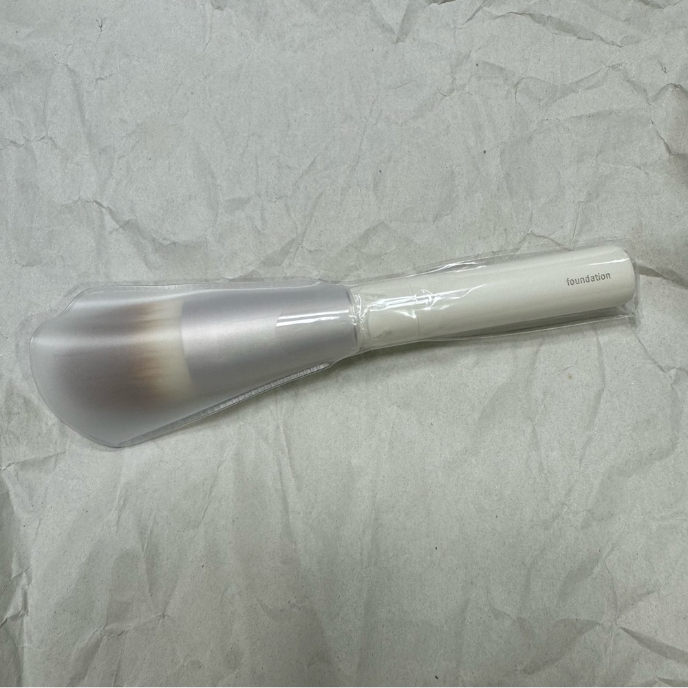 La Mer foundation brush Authentic